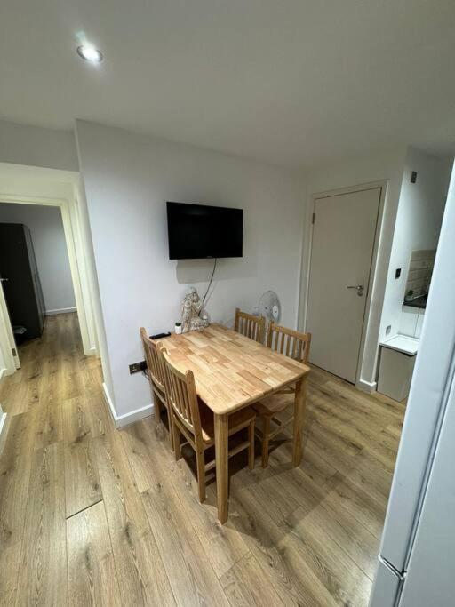Cozy Apartment - 5 Min From Camden Market Hw7 Londra Esterno foto